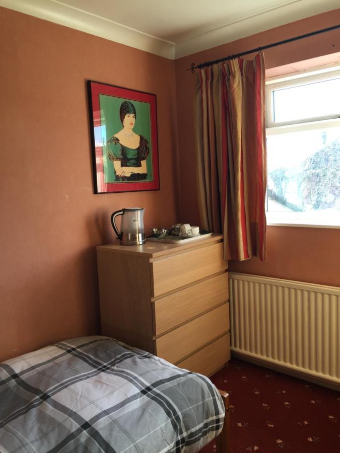 Hotel 5 Ravenhurst Drive 沃尔索尔 外观 照片